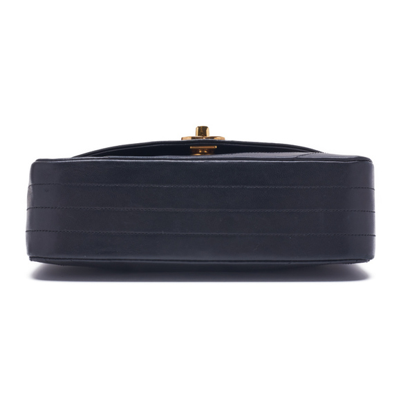 Chanel Border Stitch Round Flap Turn Lock Chain Lambskin Black - Picture 4 of 8